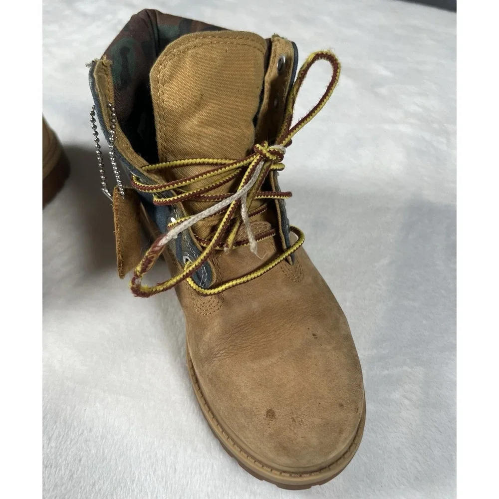 Timberland Toddler Camo Plaid Collar Waterproof Boots‎ Size 2